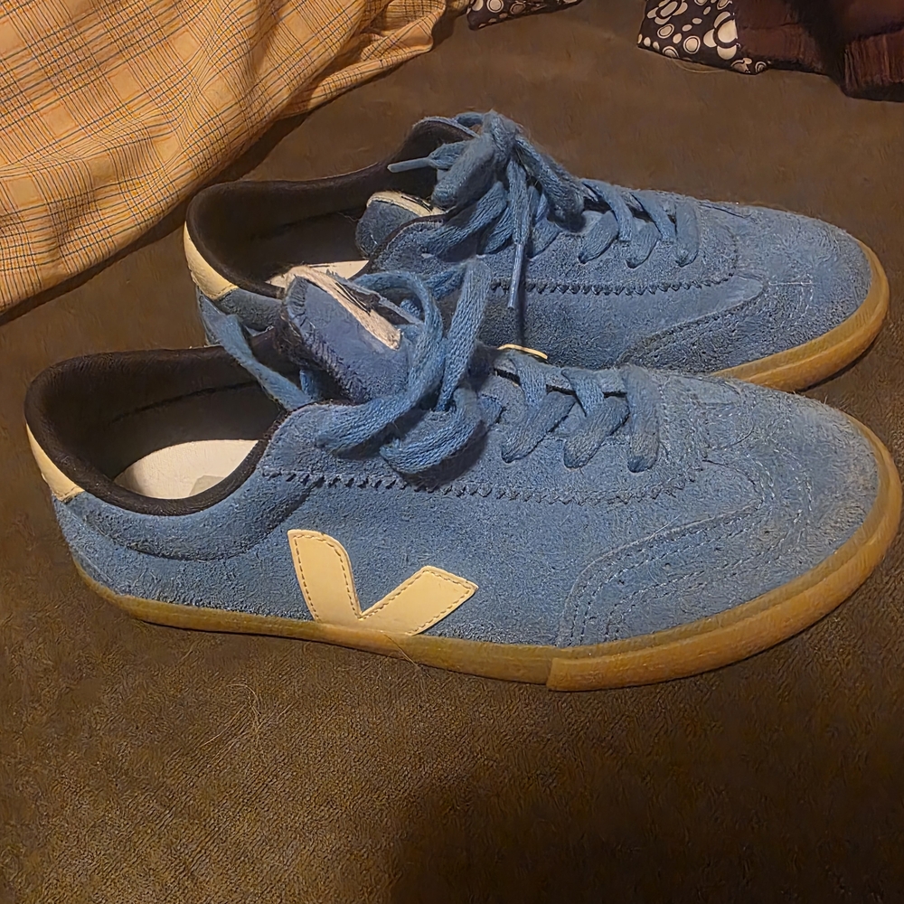 Veja Blue Sneakers with Cream Accents Sz 7